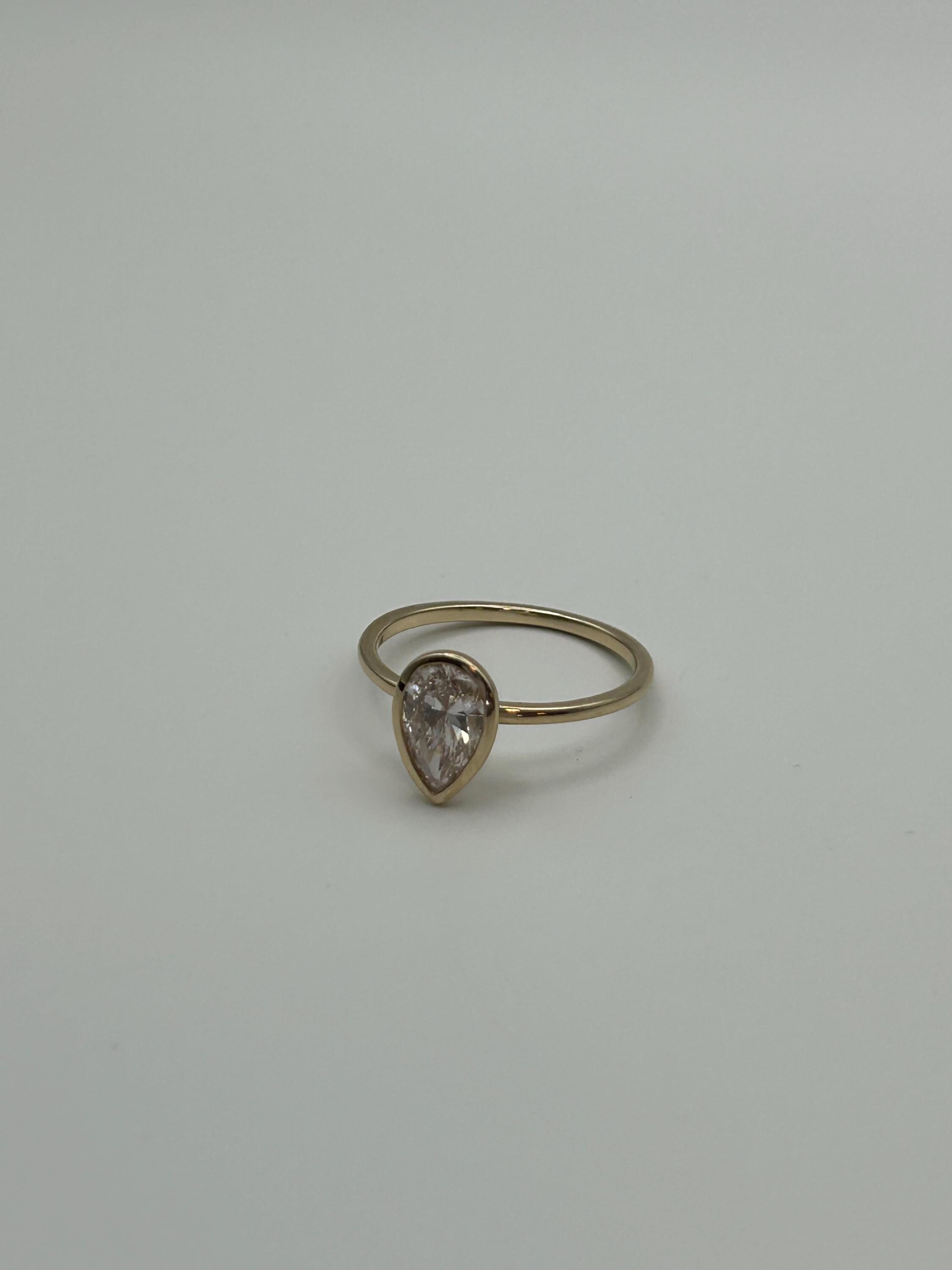 1.08 CT Pear Lab Diamond Ring,  Faint Pinkish-Brown.