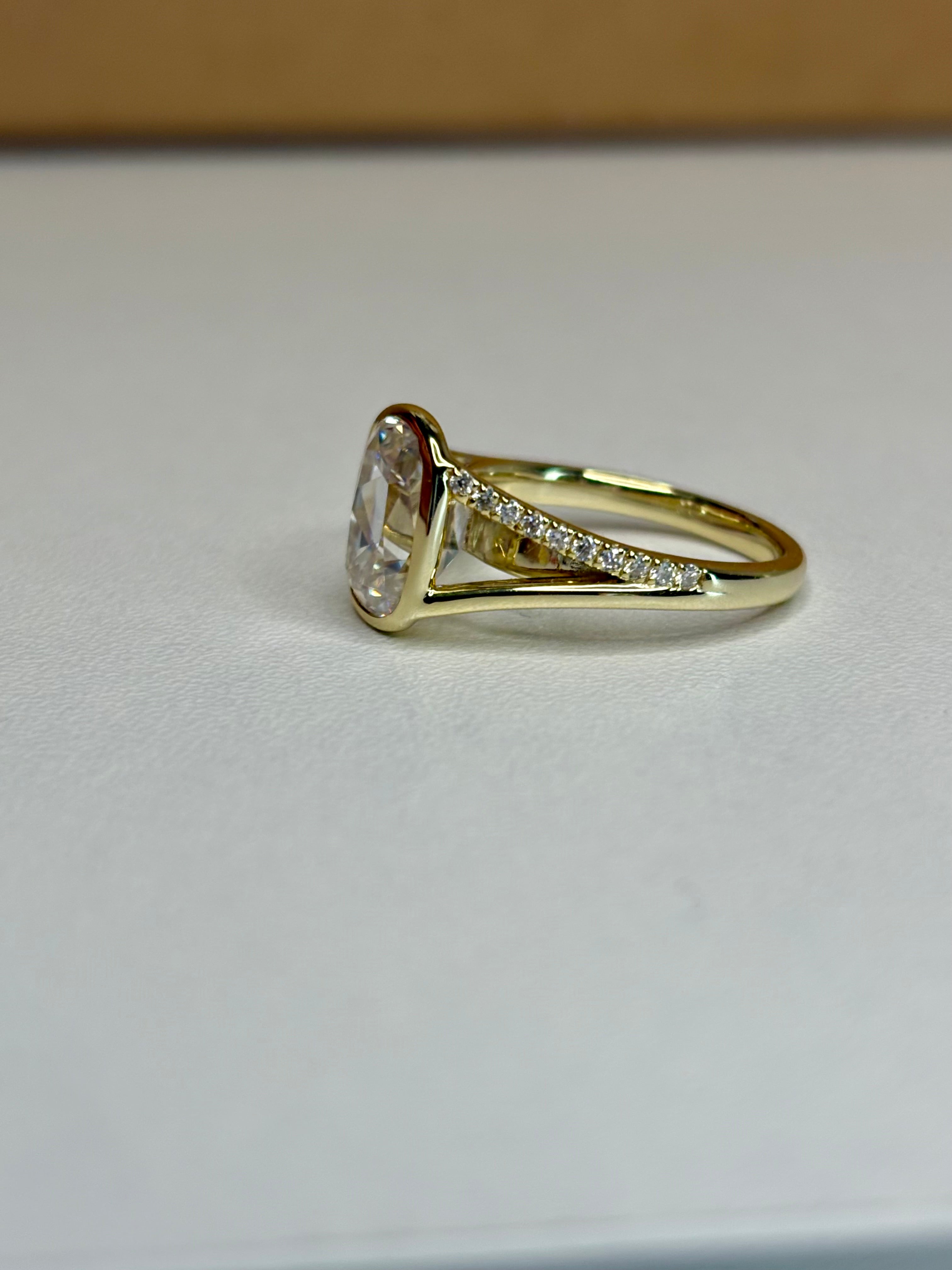 Old Mine Cut Moissanite Travel Ring – 3.25 CT 7x10mm | Gold Plated Sterling Silver | Size 6