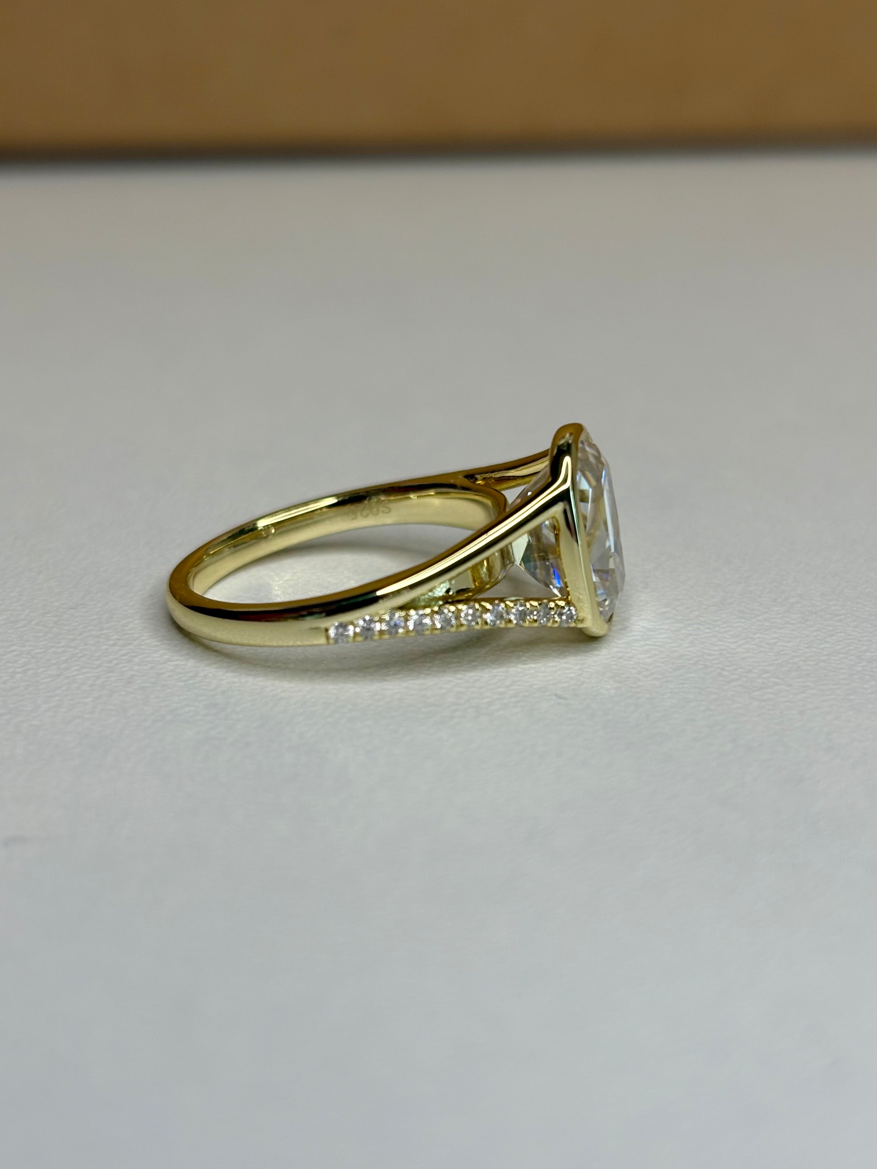 Old Mine Cut Moissanite Travel Ring – 3.25 CT 7x10mm | Gold Plated Sterling Silver | Size 6