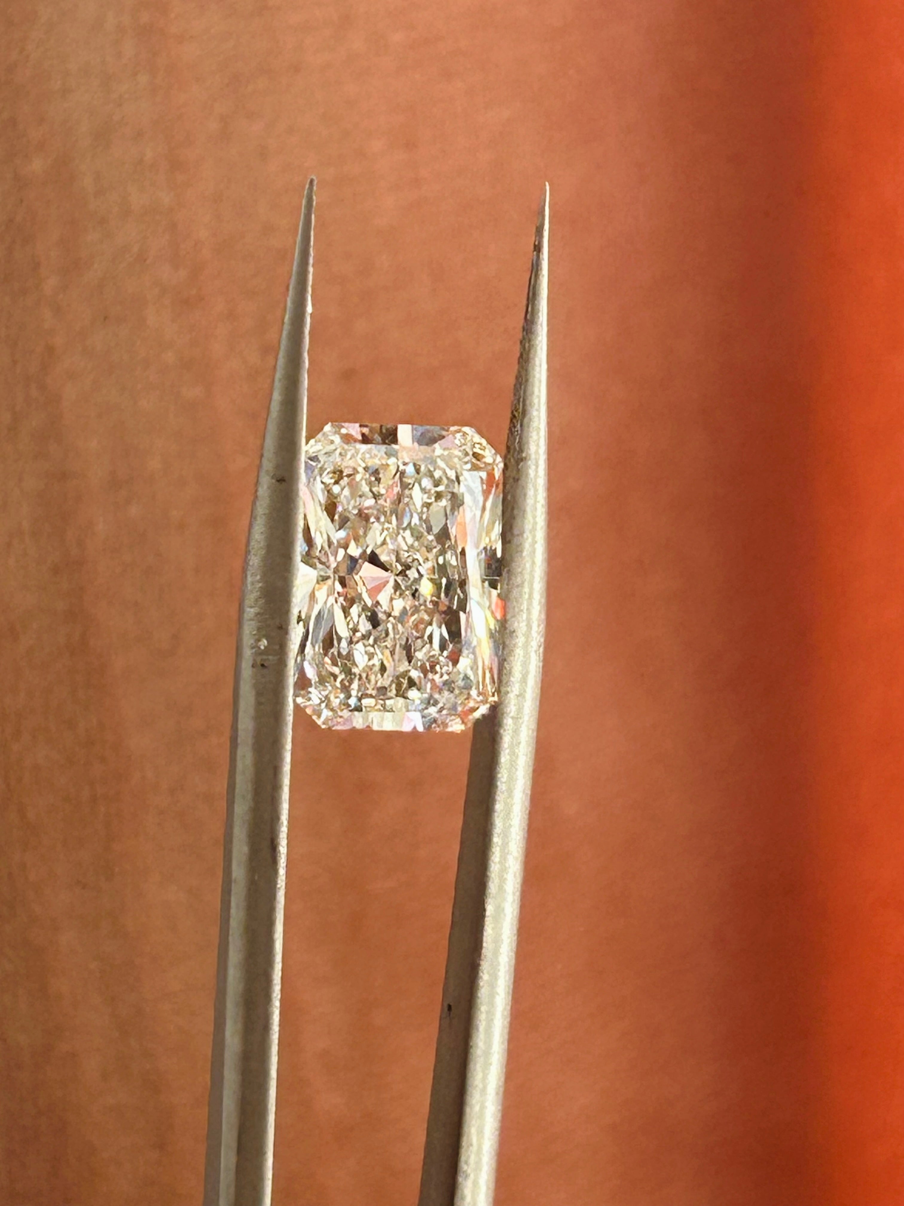 4.17ct H VS2 Cut-Corner Rectangular Modified Brilliant Lab-Grown Diamond