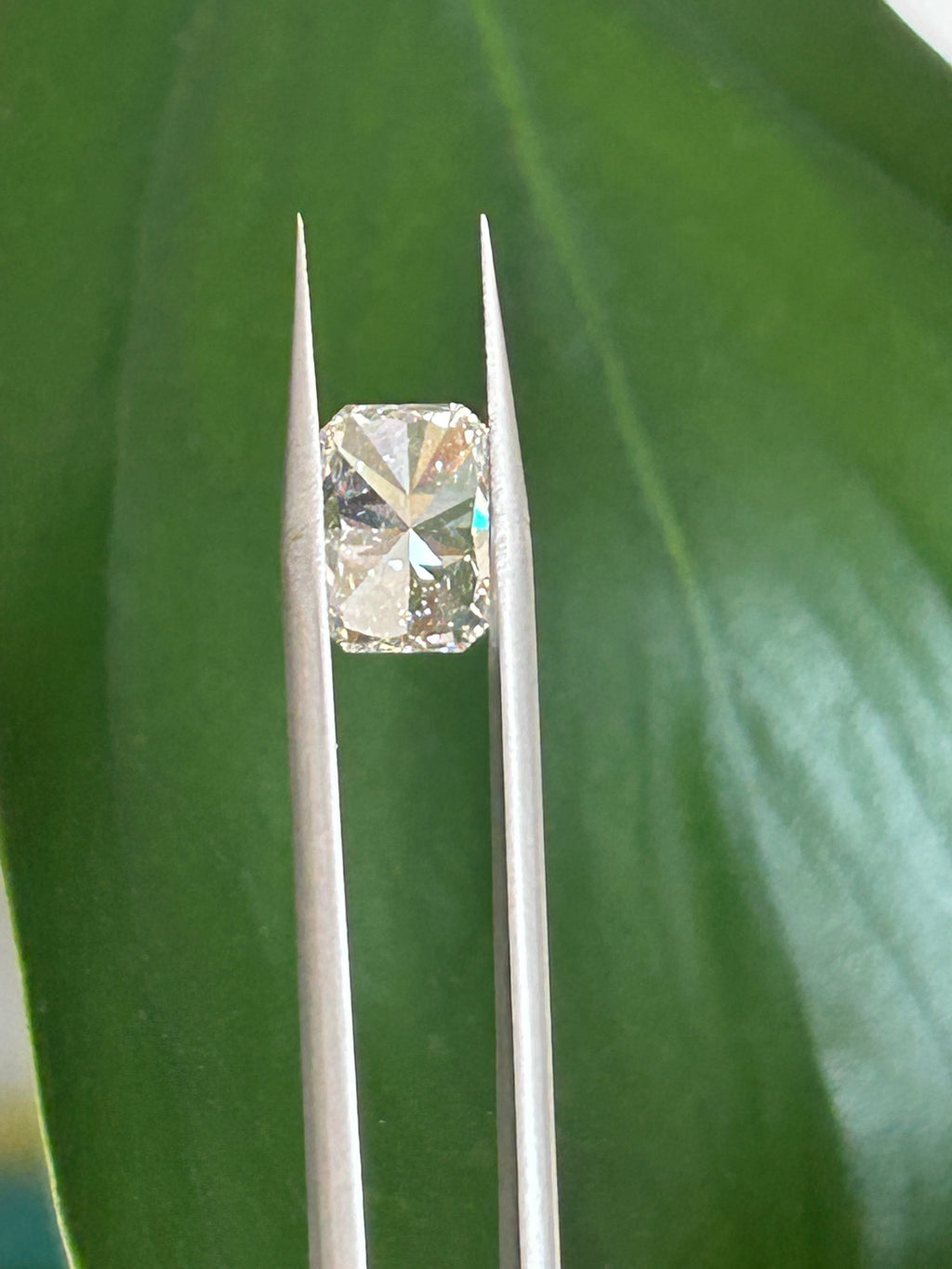 4.17ct H VS2 Cut-Corner Rectangular Modified Brilliant Lab-Grown Diamond
