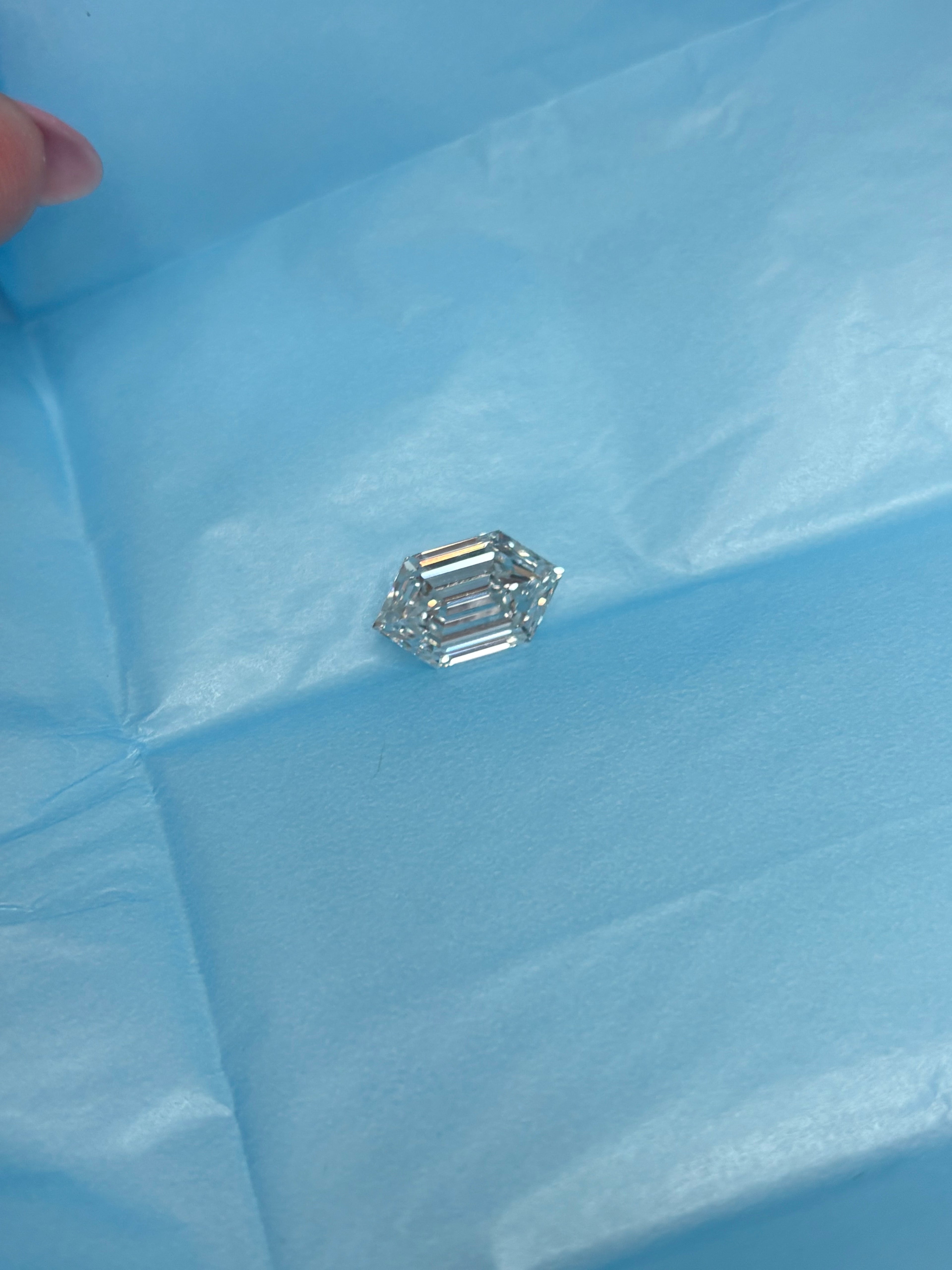 4.34 CT Hexagonal Step Cut Lab Grown Diamond – F Color, VVS2 Clarity | IGI Certified