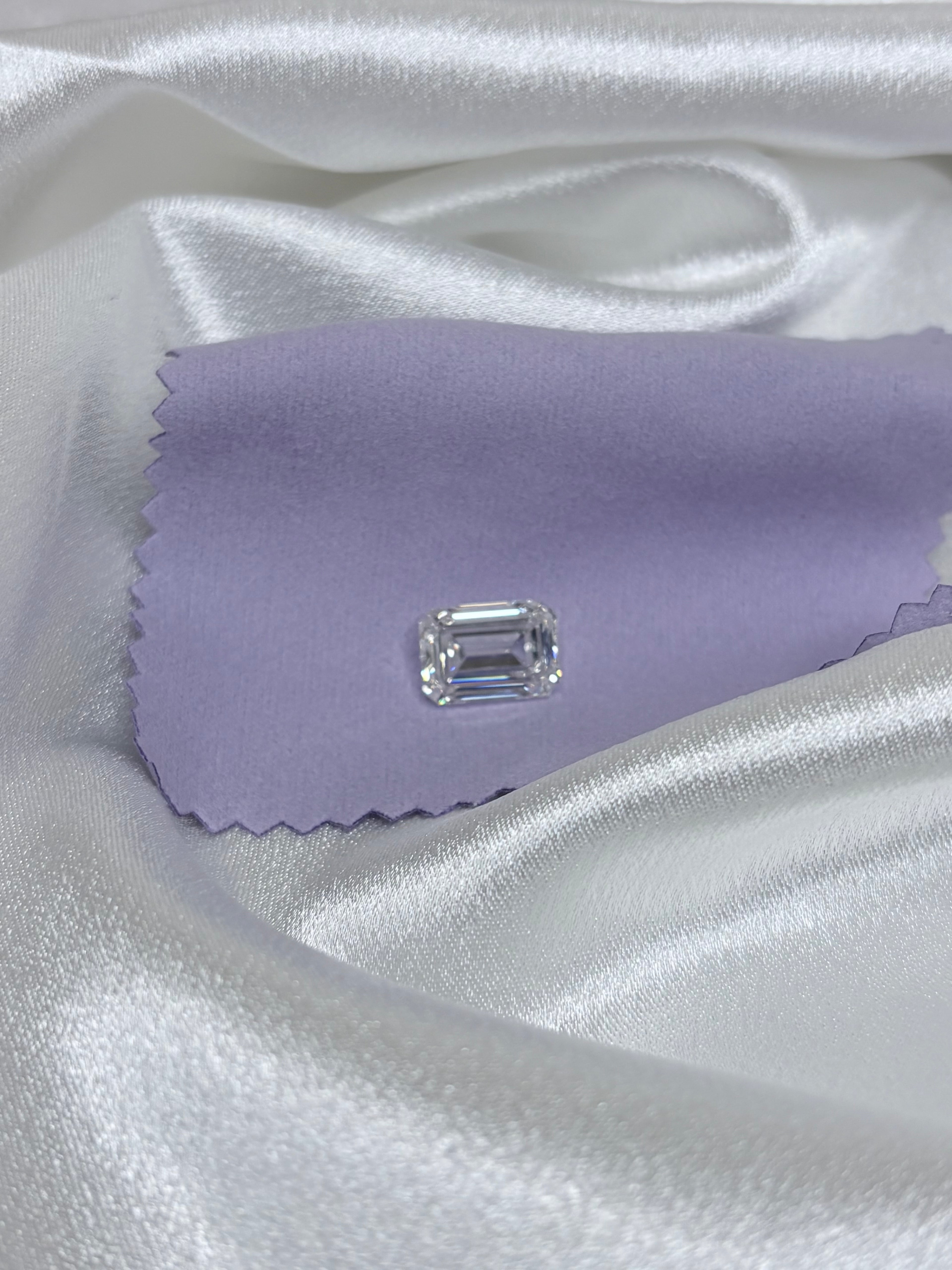 7.07 CT Emerald Cut Lab Grown Diamond – G Color, VVS2 Clarity | IGI Certified