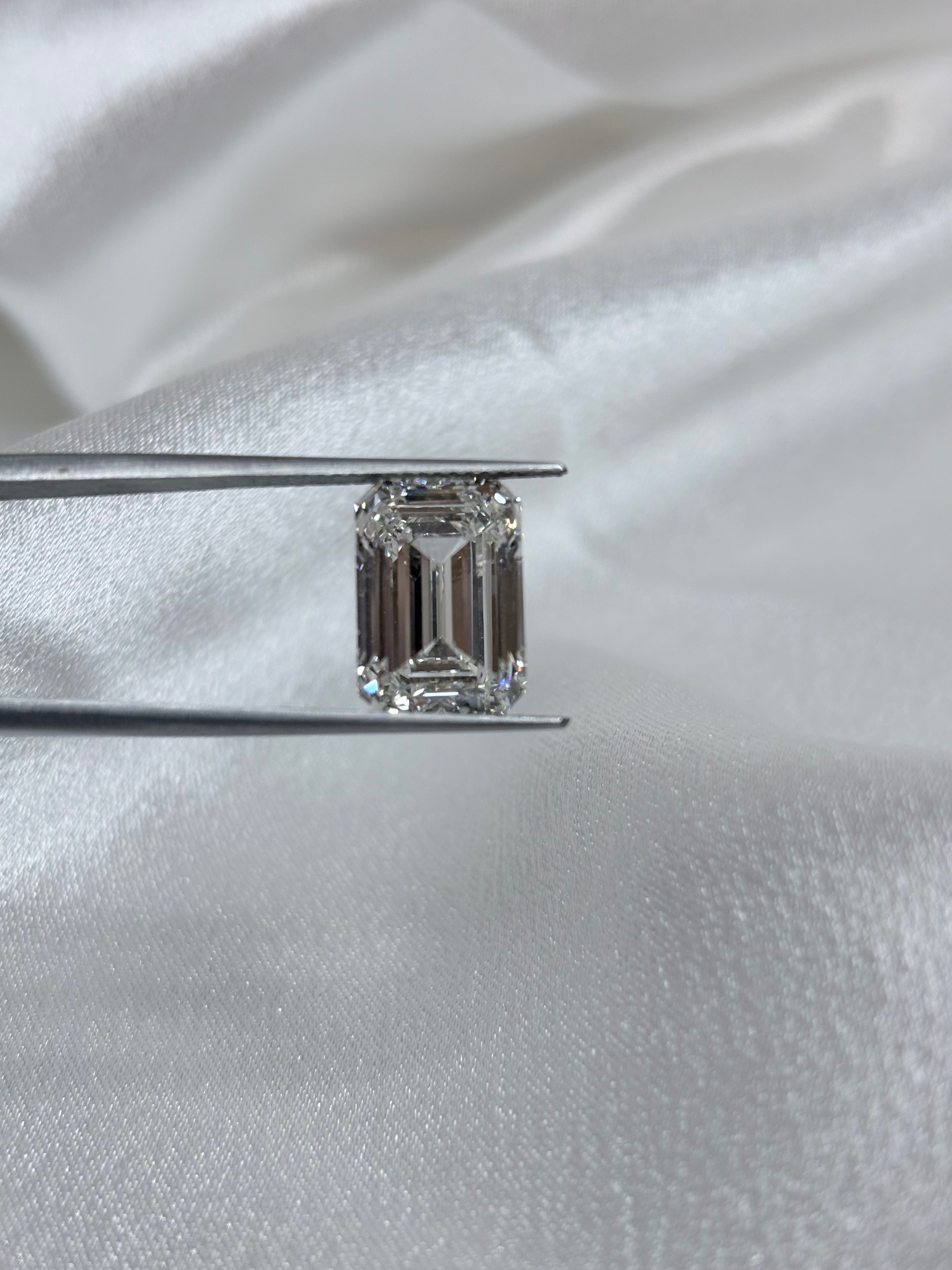 7.07 CT Emerald Cut Lab Grown Diamond – G Color, VVS2 Clarity | IGI Certified