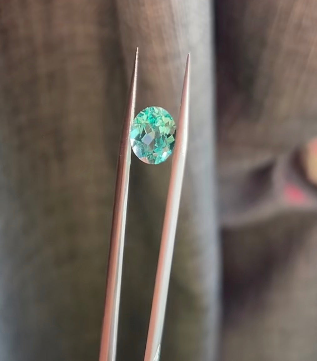 Green Lab Sapphire 3.3 ct Oval Cut 8x10mm – Vivid Mint Teal Sparkle