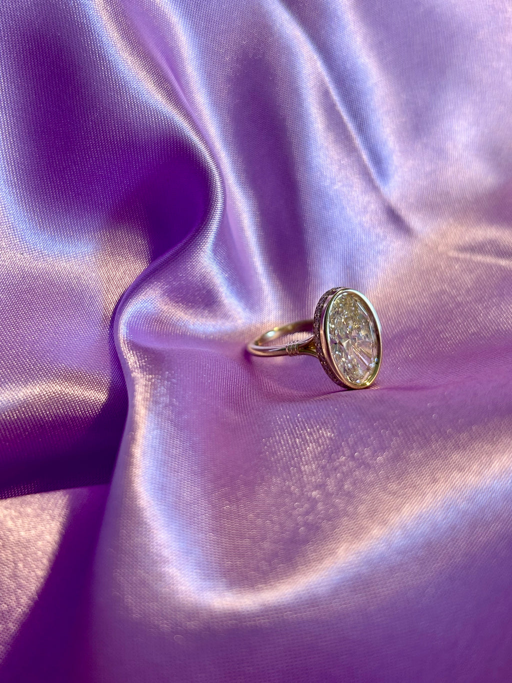 The Delilah | Signature Oval Bezel Lab Diamond Ring
