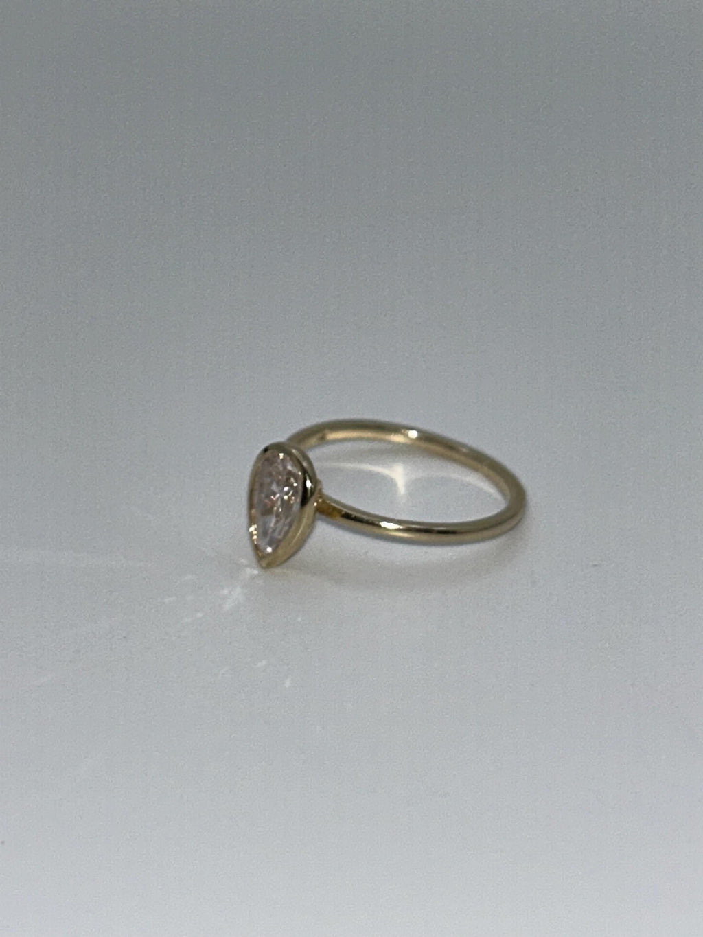 1.08 CT Pear Lab Diamond Ring,  Faint Pinkish-Brown.
