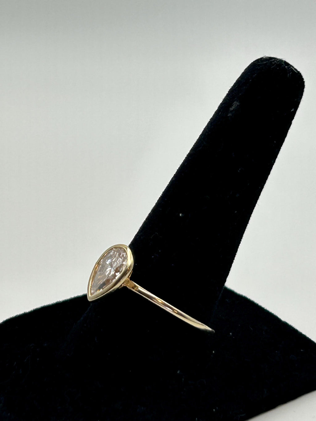 1.08 CT Pear Lab Diamond Ring,  Faint Pinkish-Brown.
