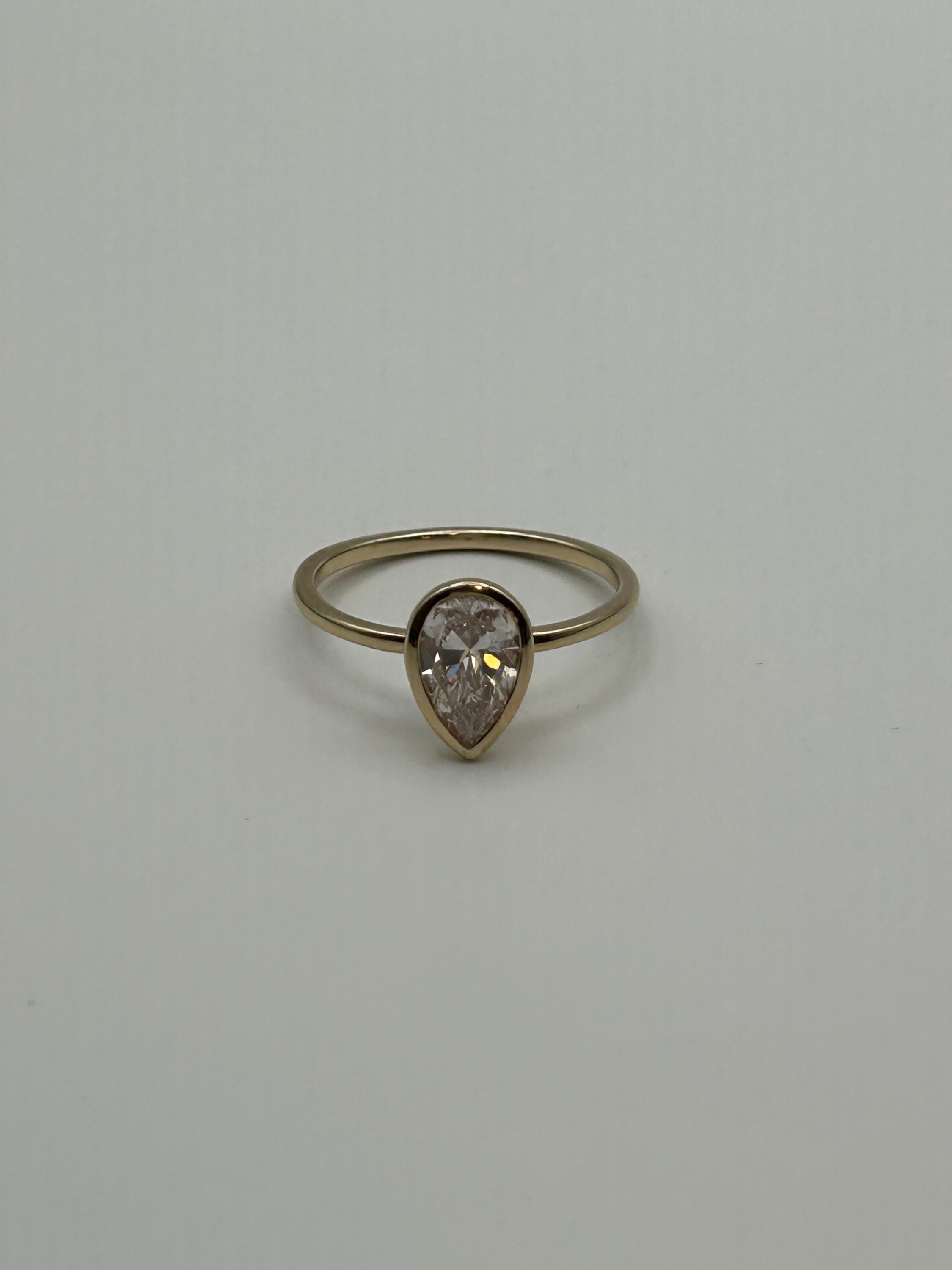 1.08 CT Pear Lab Diamond Ring,  Faint Pinkish-Brown.