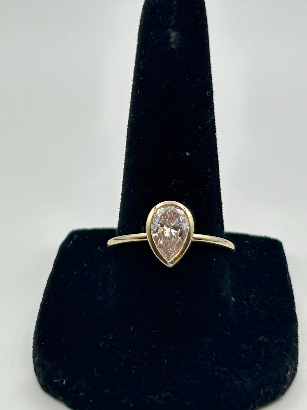 1.08 CT Pear Lab Diamond Ring,  Faint Pinkish-Brown.
