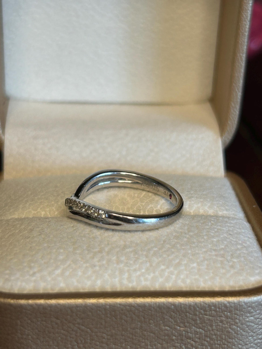 Pre-loved Sparkling 14KT Solid White Gold Diamond Band