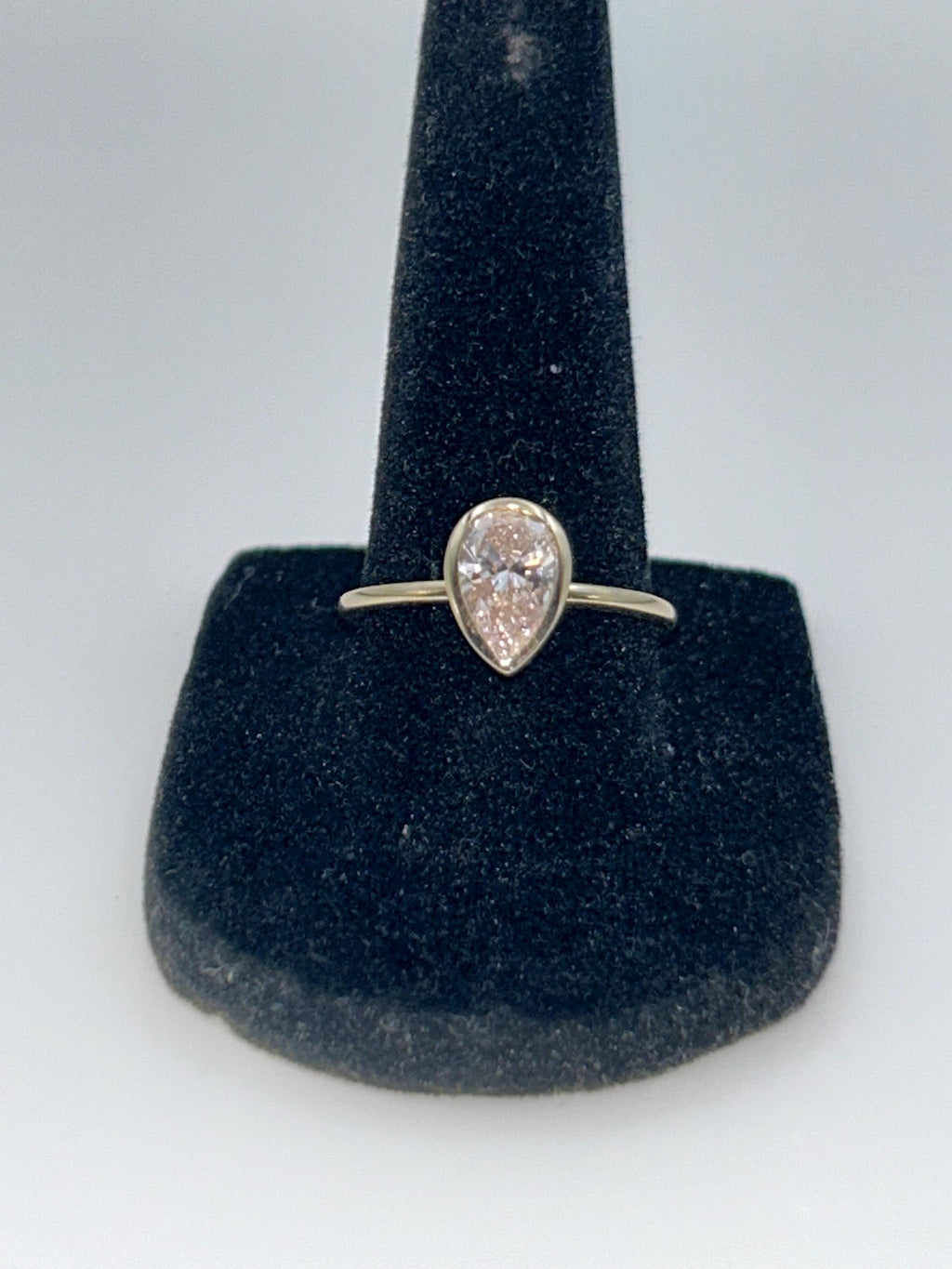 1.08 CT Pear Lab Diamond Ring,  Faint Pinkish-Brown.