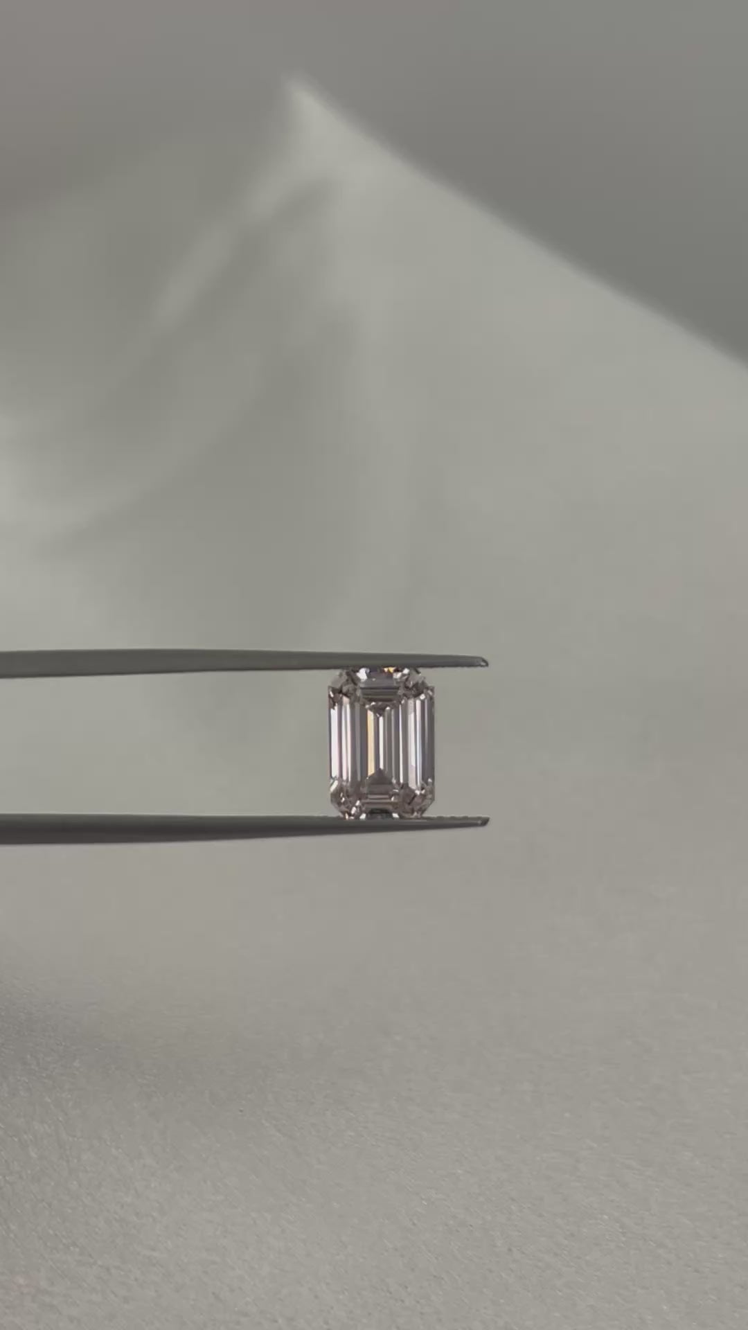 3.02 CT Emerald Cut Lab-Grown Diamond L VS1, IGI Certified