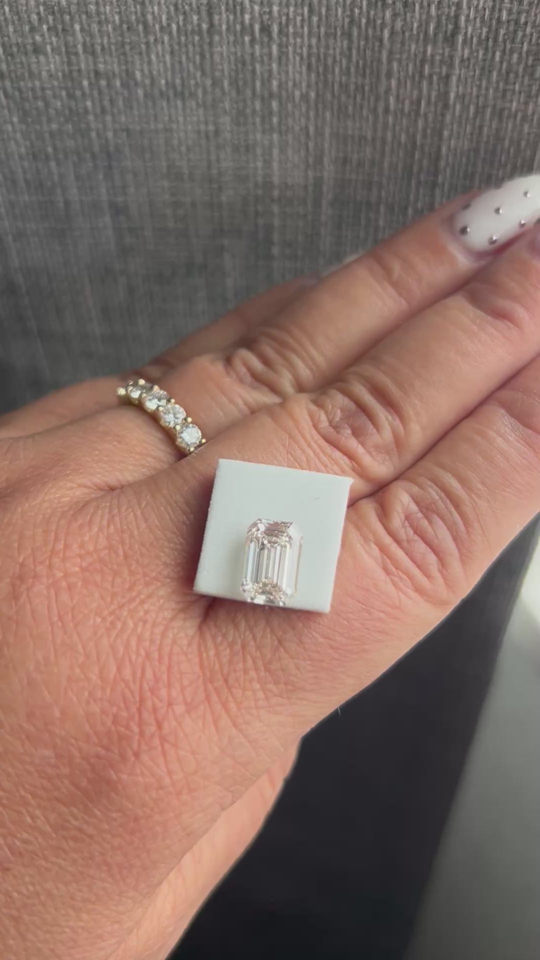 3.02 CT Emerald Cut Lab-Grown Diamond L VS1, IGI Certified